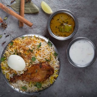 Hyderabadi Chicken Dum Biryani (Family Pack)