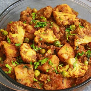 Cauliflower and Peas Masala
